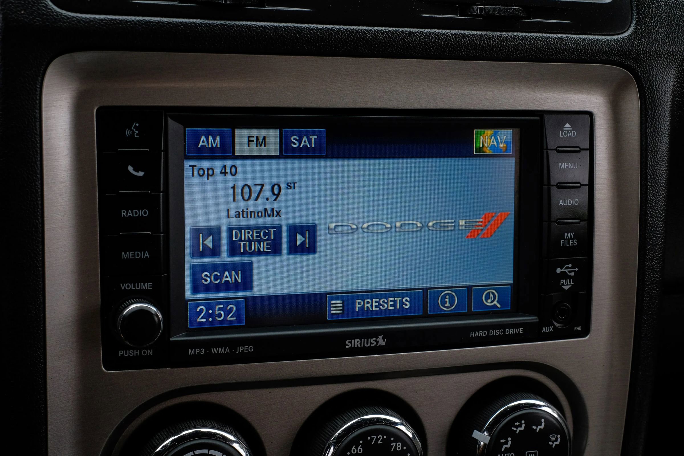 Used 2011 Dodge Challenger SRT8 RWD image 33