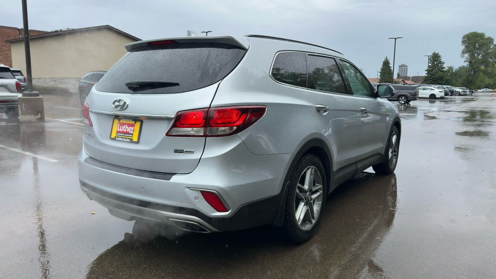 Used 2017 Hyundai Santa Fe AWD w/ SE Ultimate Tech Package 03 image 2