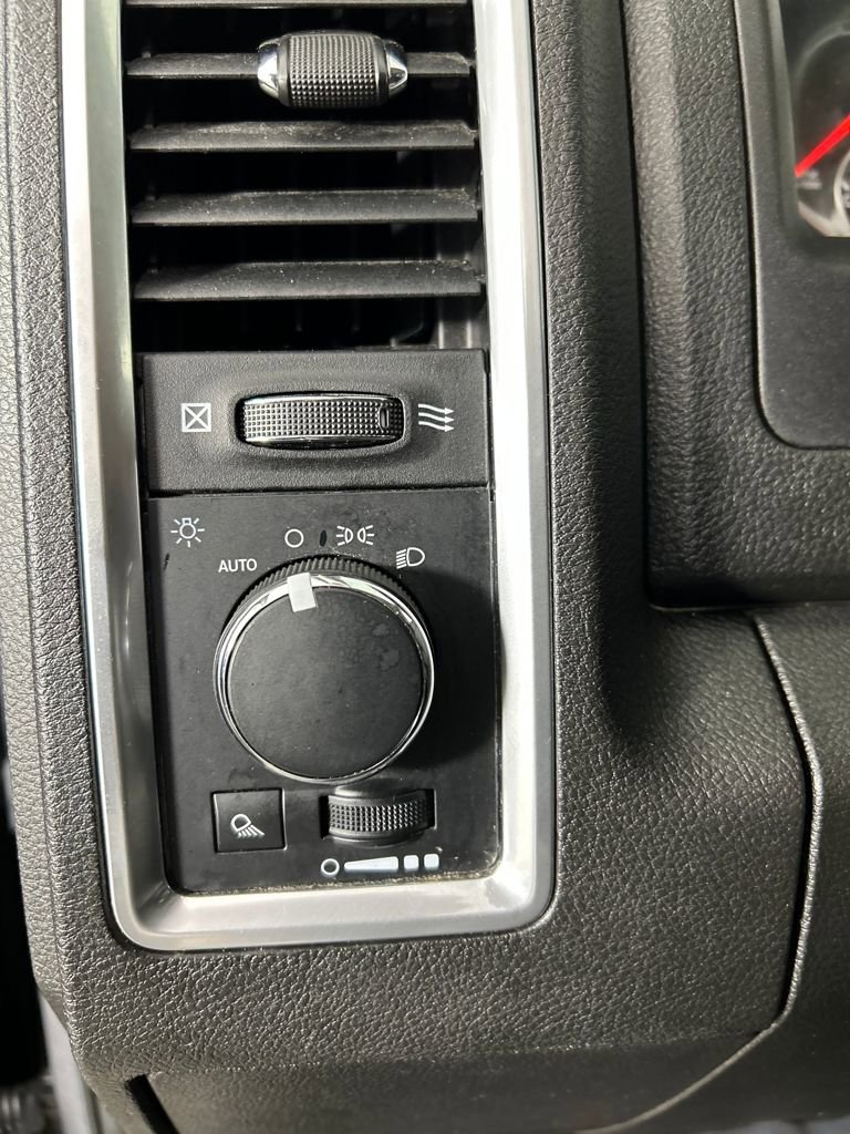 Used 2024 RAM 1500 Classic SLT image 14