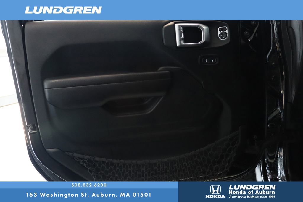 Used 2018 Jeep Wrangler Unlimited Rubicon image 9