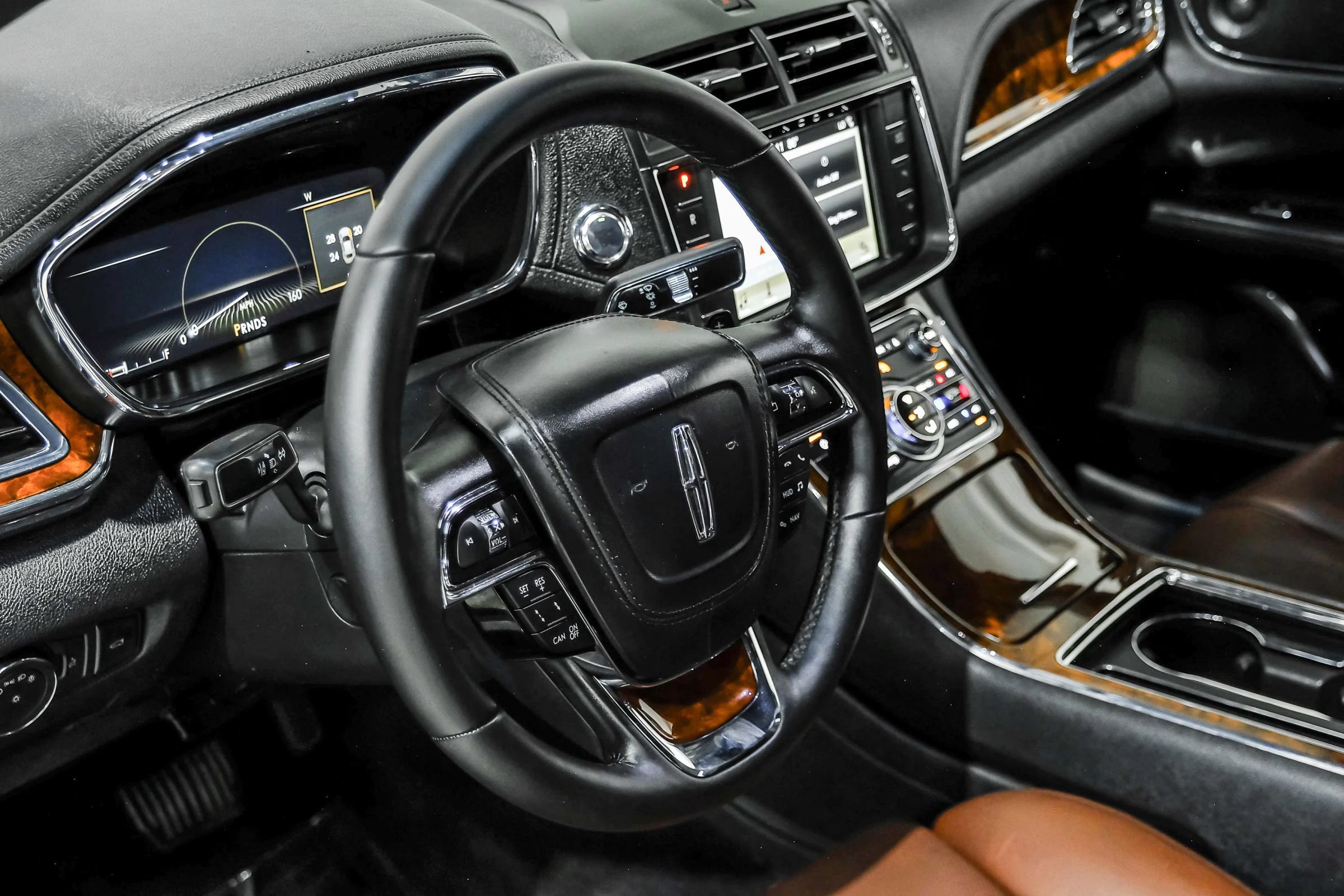 Used 2018 Lincoln Continental Reserve FWD image 21
