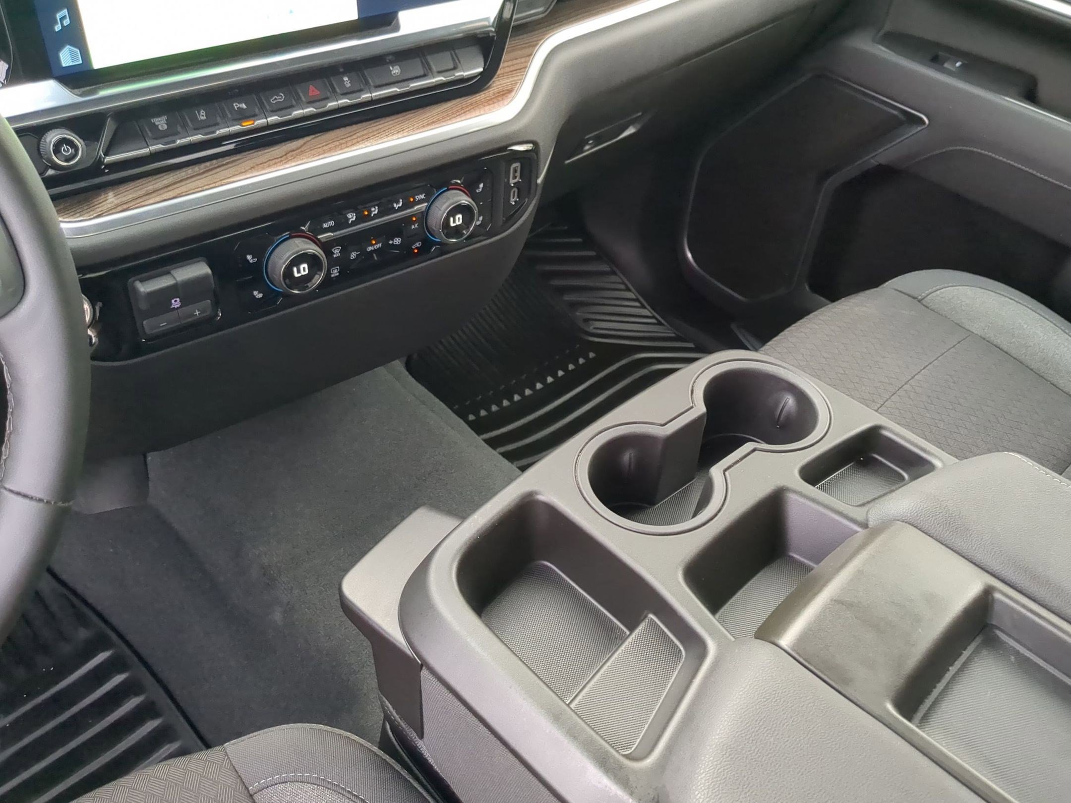 Used 2025 Chevrolet Silverado 2500 LT w/ Safety Package image 20