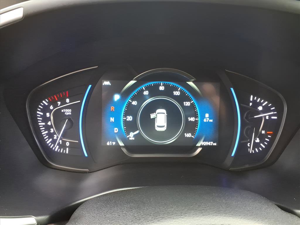 Used 2019 Hyundai Santa Fe AWD image 12