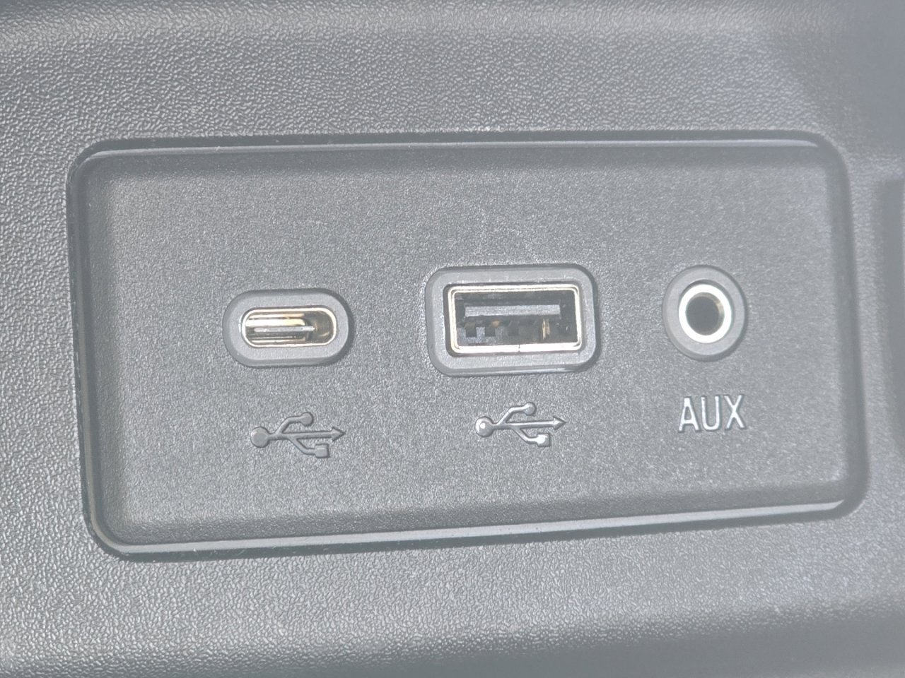 Used 2022 Chevrolet Equinox LS w/ LPO, Floor Liner Package image 6