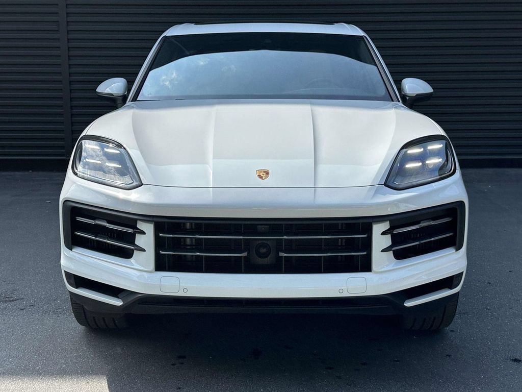 Certified 2026 Porsche Cayenne AWD/4WD image 8