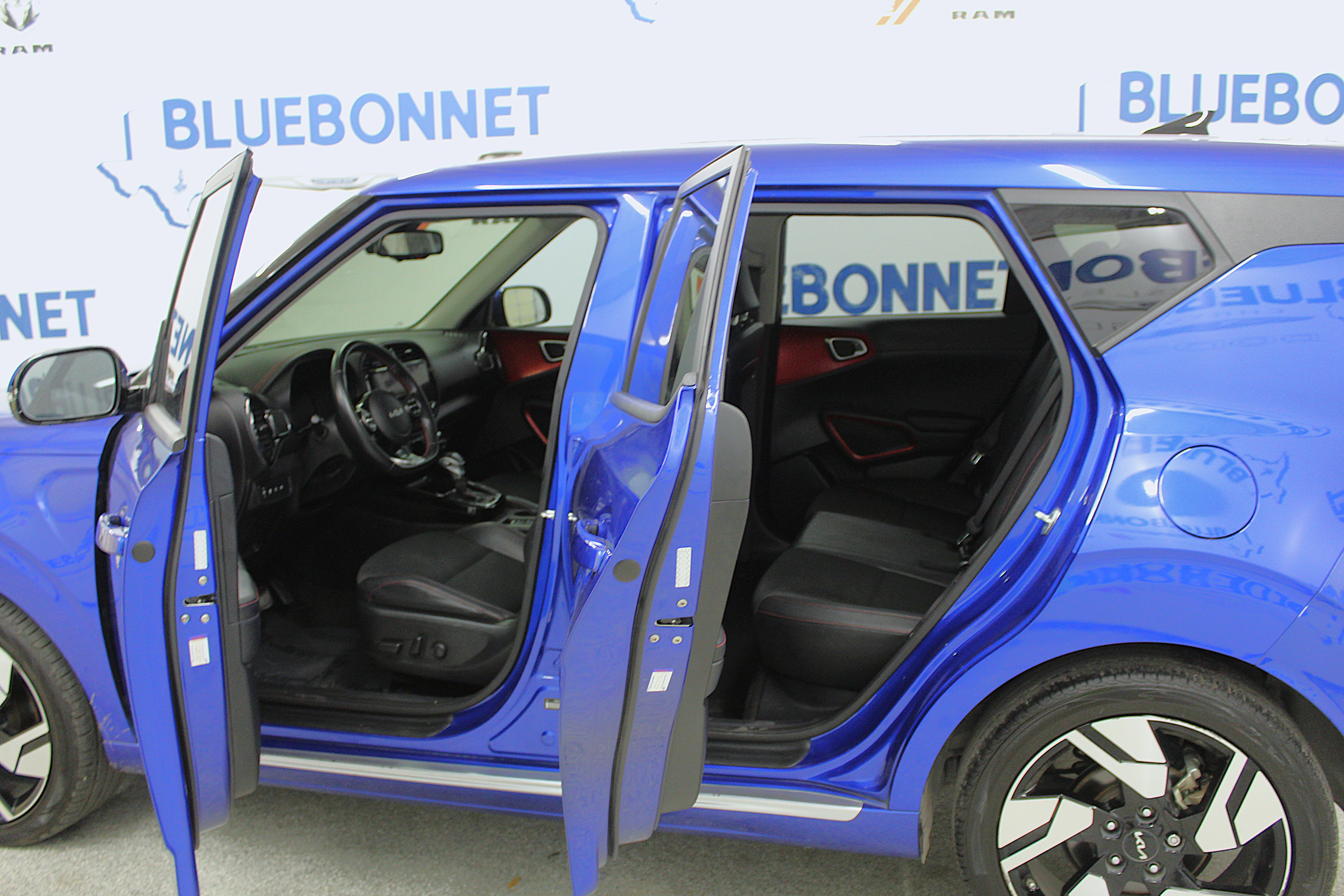 Used 2023 Kia Soul GT-Line w/ GT-Line Technology Package image 8