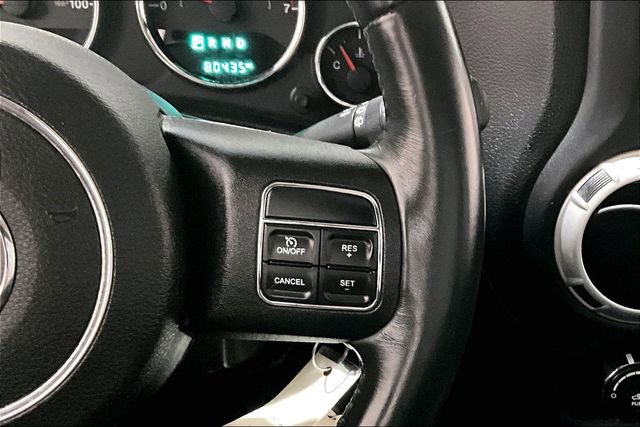 Used 2016 Jeep Wrangler Unlimited Rubicon w/ Connectivity Group image 12