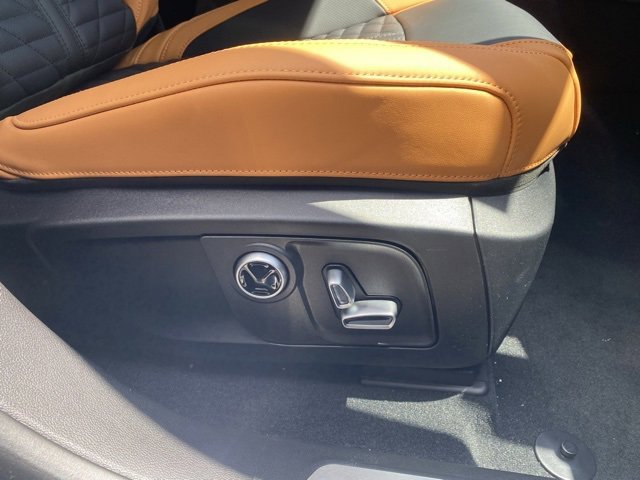 New 2024 Maserati Levante Trofeo image 36