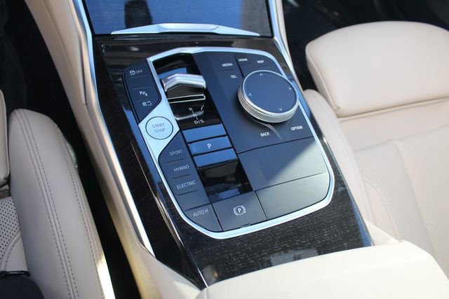 Certified 2023 BMW 330e xDrive w/ Convenience Package image 13