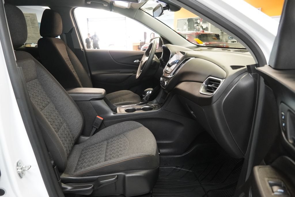 Used 2024 Chevrolet Equinox LT FWD image 37