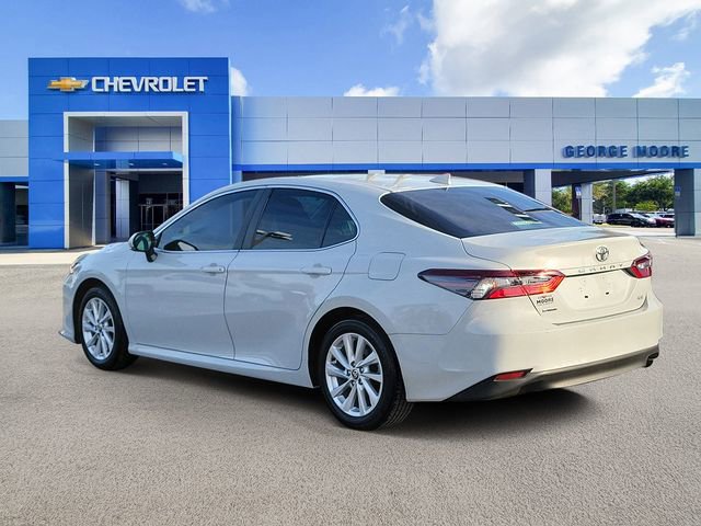 Used 2024 Toyota Camry LE image 3