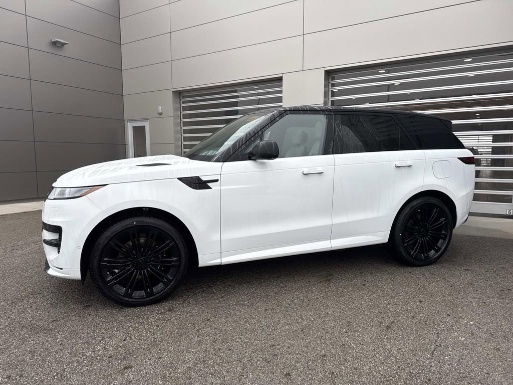 New 2026 Land Rover Range Rover Sport Dynamic SE image 3