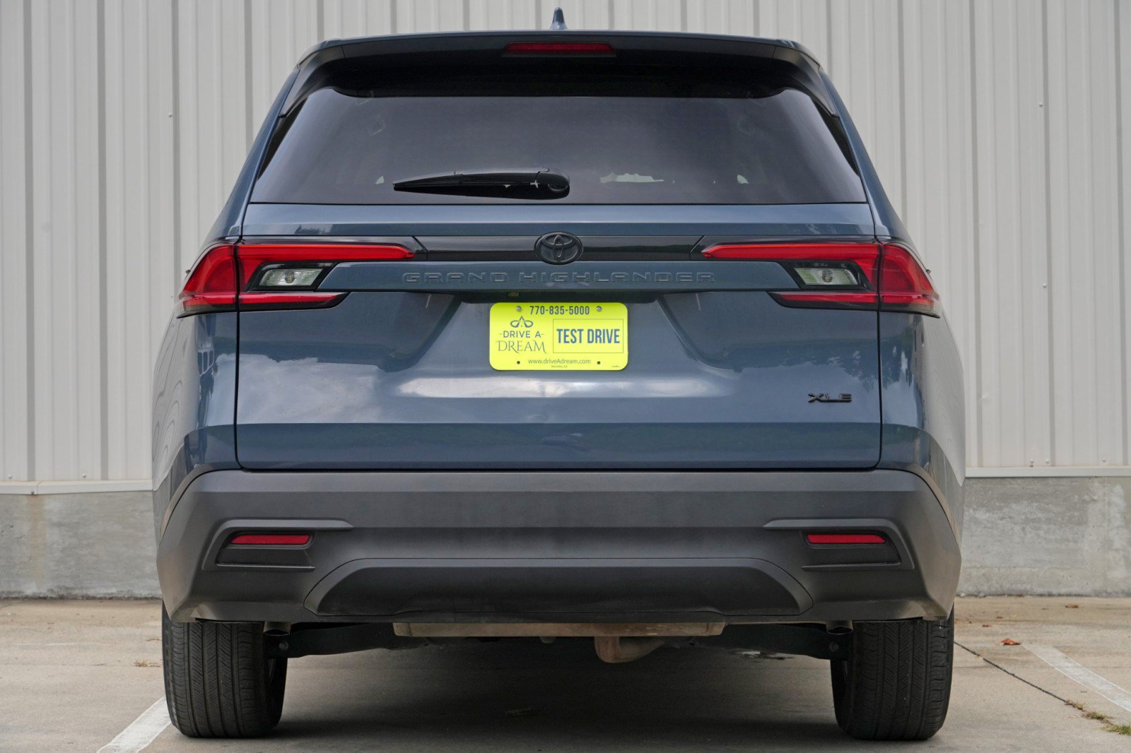 Used 2024 Toyota Grand Highlander FWD image 11