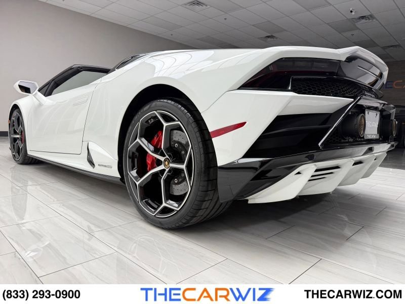 Used 2020 Lamborghini Huracan EVO image 19