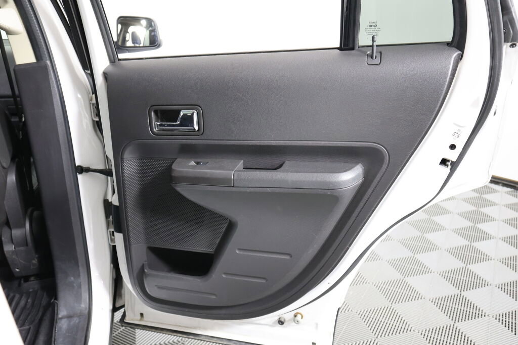 Used 2010 Ford Edge Limited FWD image 22