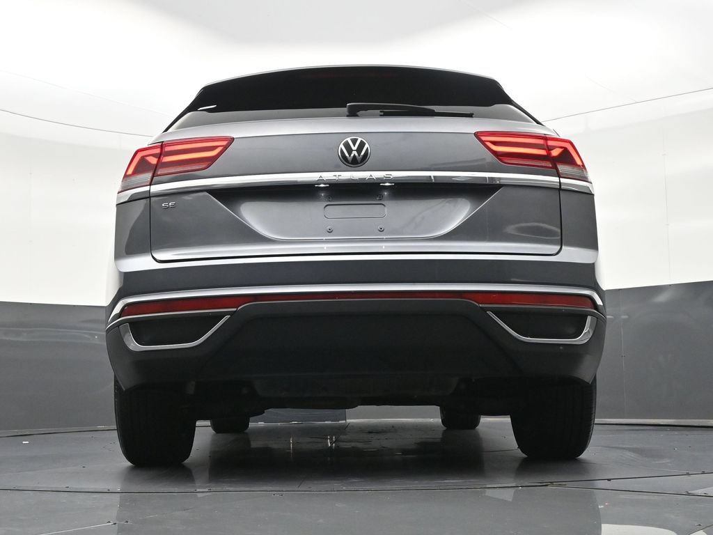 Used 2022 Volkswagen Atlas Cross Sport SE FWD image 31