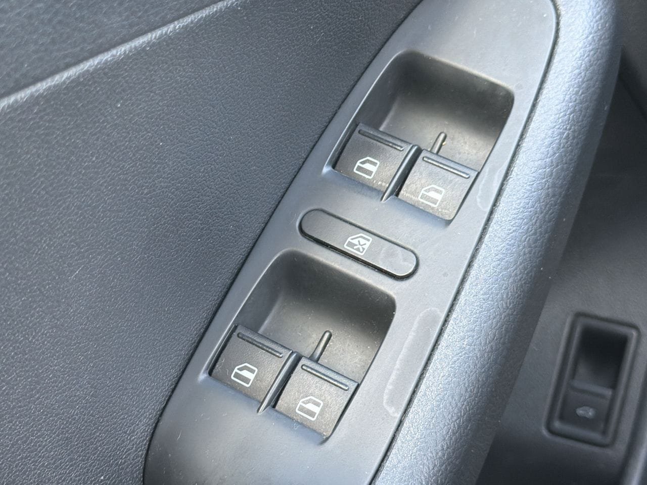 Used 2015 Volkswagen Jetta Sedan FWD image 11