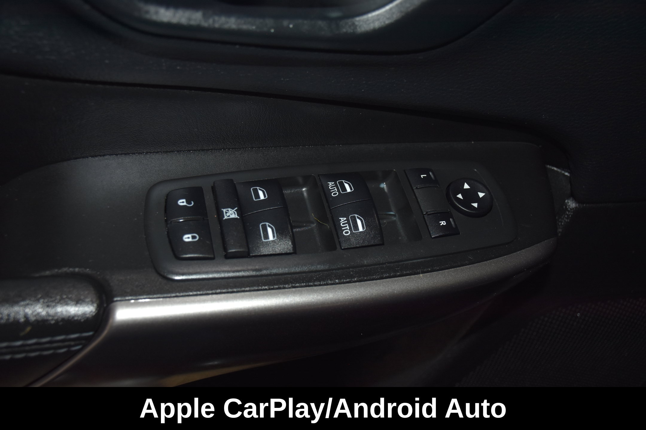 Used 2019 Jeep Cherokee Latitude Plus w/ Cold Weather Group AWD/4WD image 25
