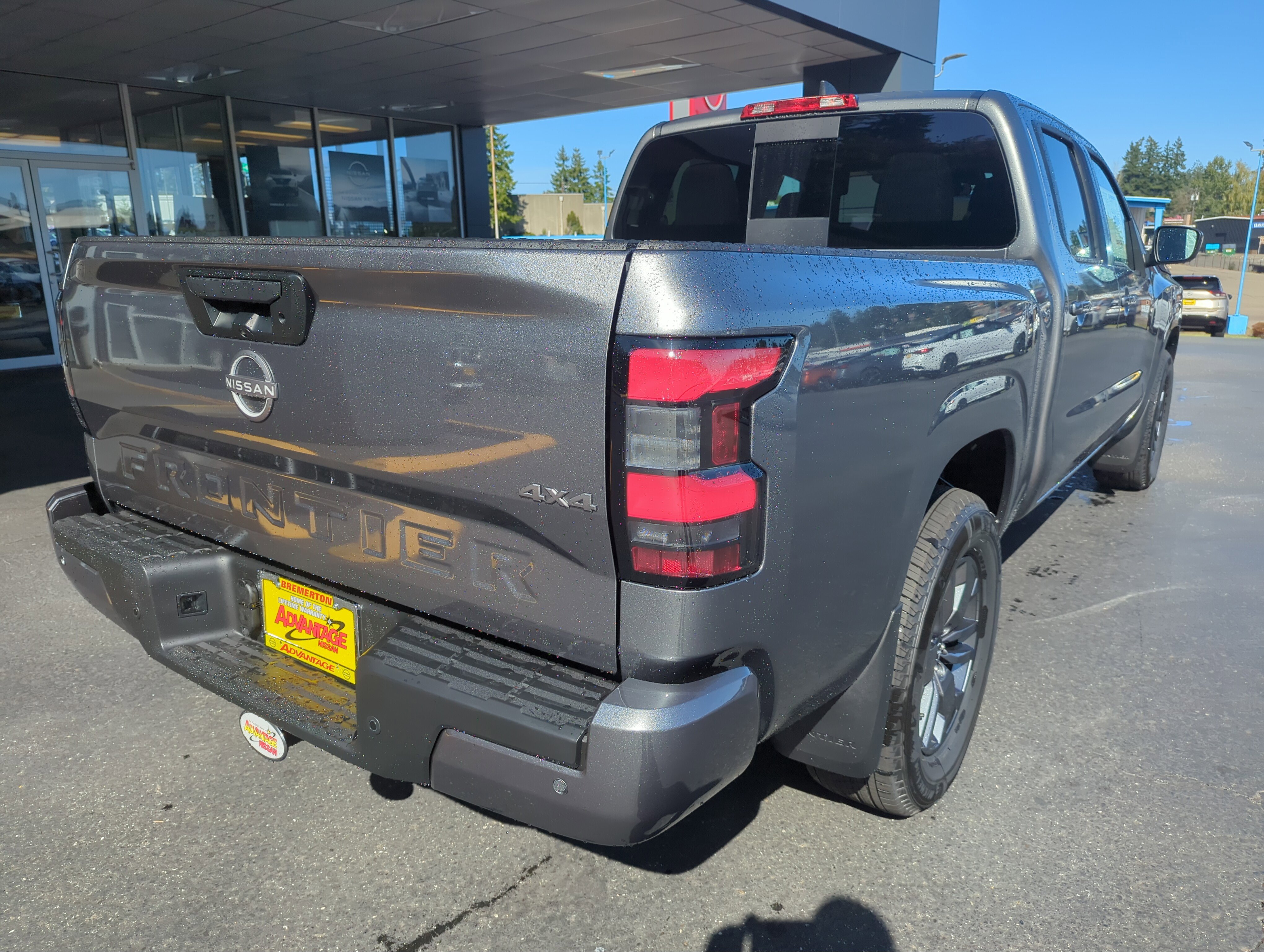New 2026 Nissan Frontier SV w/ SV Convenience Package image 5