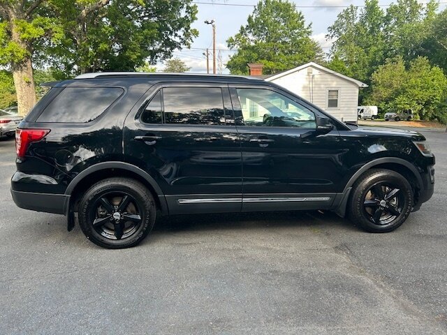 Used 2016 Ford Explorer XLT w/ Equipment Group 202A AWD/4WD image 6