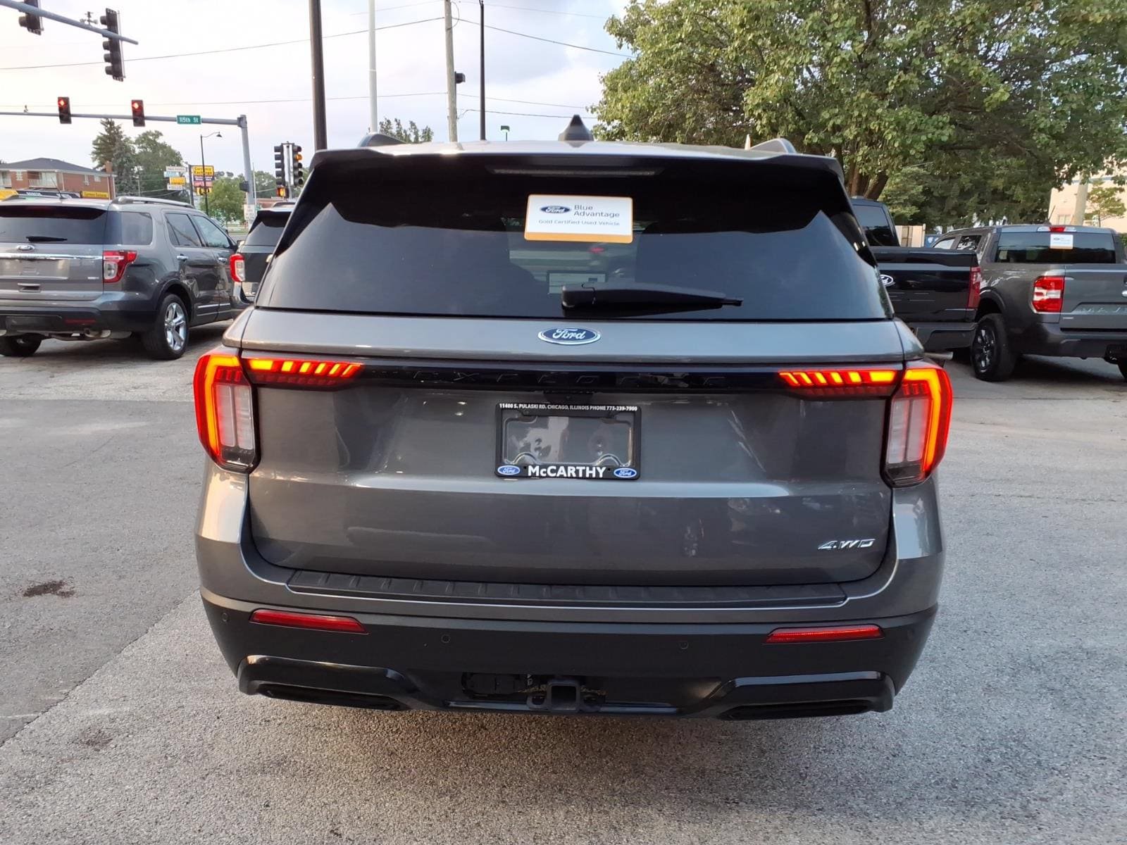 Certified 2025 Ford Explorer ST-Line AWD/4WD image 4