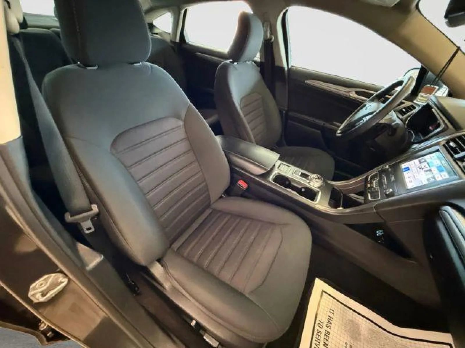Used 2019 Ford Fusion SE image 17