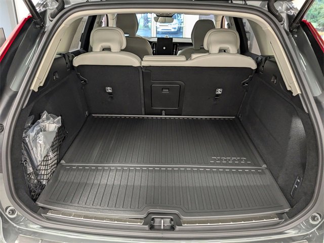 New 2026 Volvo XC60 T8 Ultra image 13