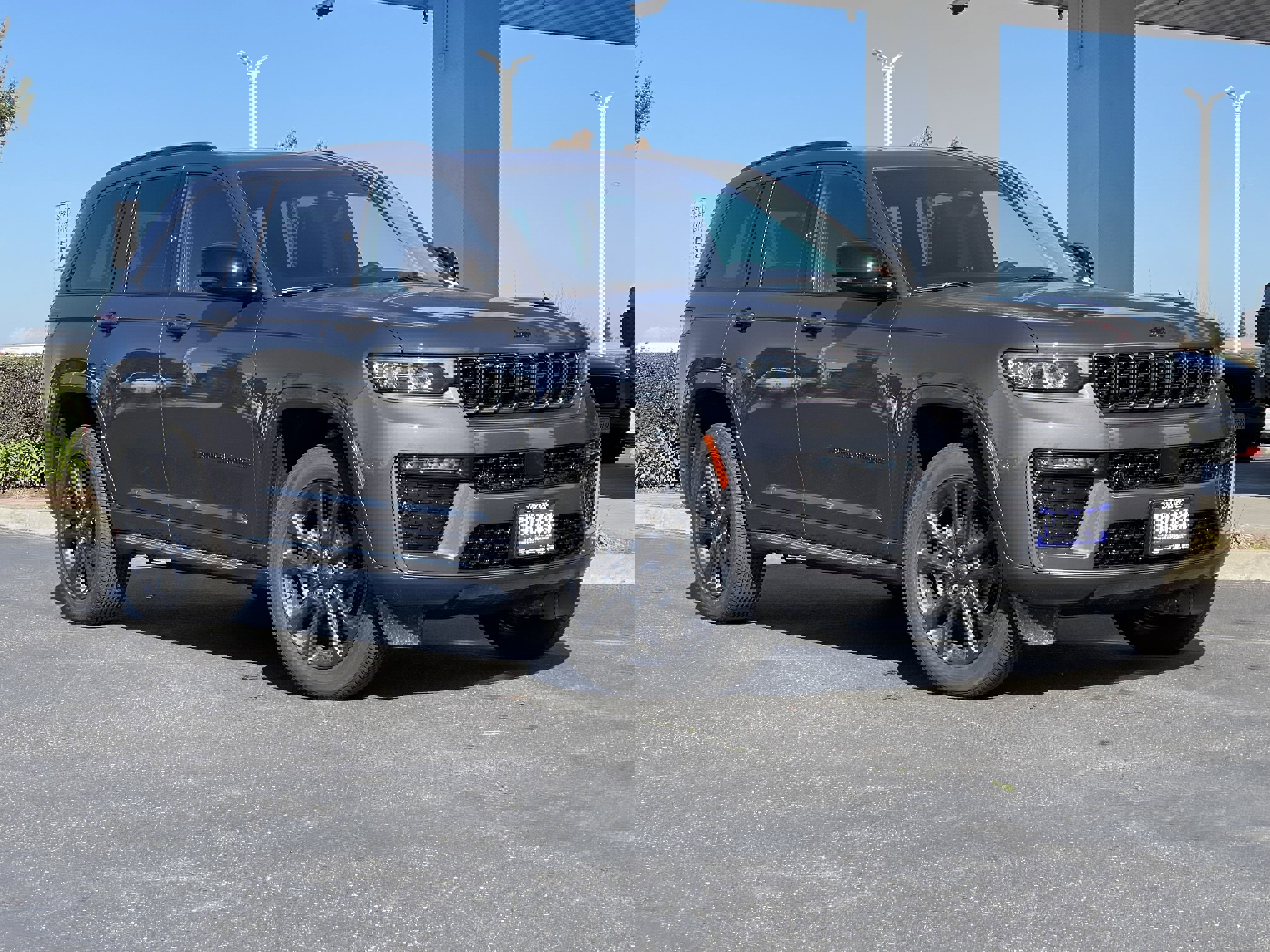 New 2026 Jeep Grand Cherokee Limited Reserve image 2