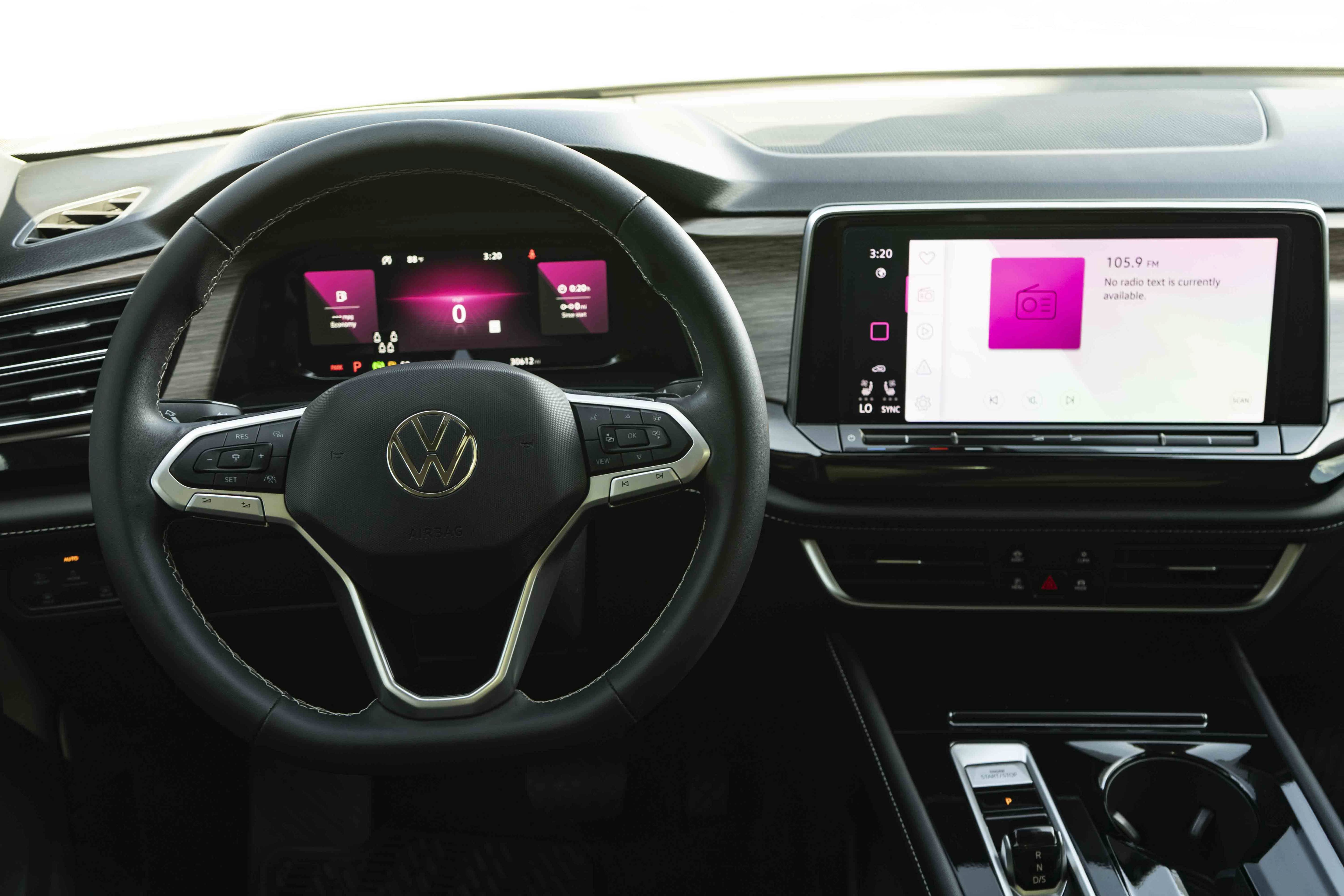 Certified 2024 Volkswagen Atlas SEL AWD/4WD image 19