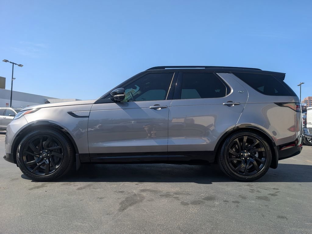 Used 2025 Land Rover Discovery Dynamic SE AWD/4WD image 8