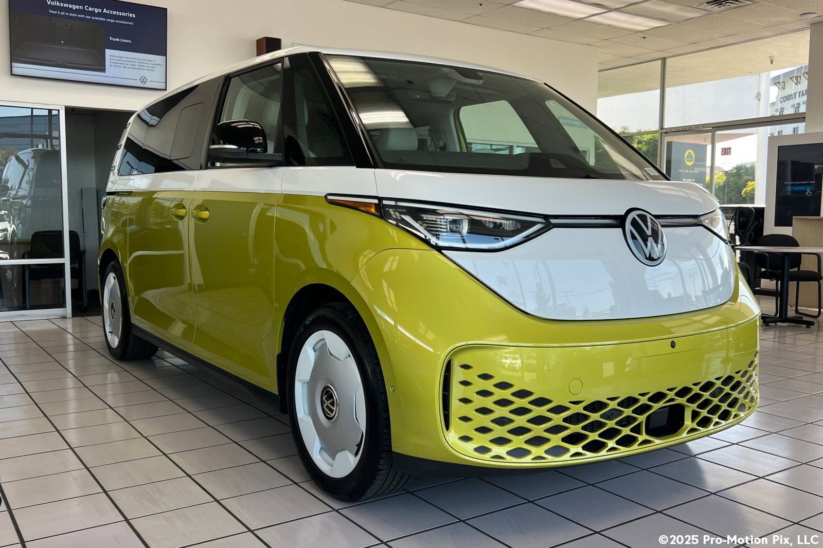 New 2025 Volkswagen ID. Buzz 1st Edition RWD image 1