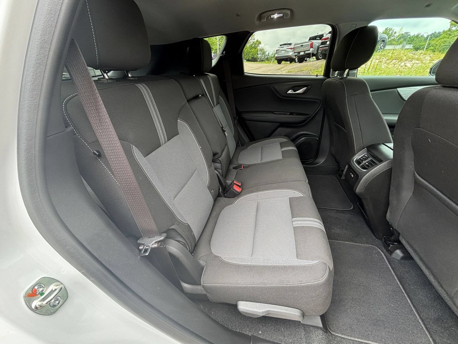 Used 2026 Chevrolet Blazer LT FWD image 39