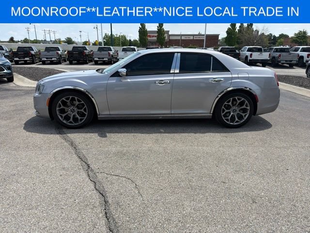 Used 2018 Chrysler 300 S w/ 300S Premium Group RWD image 7