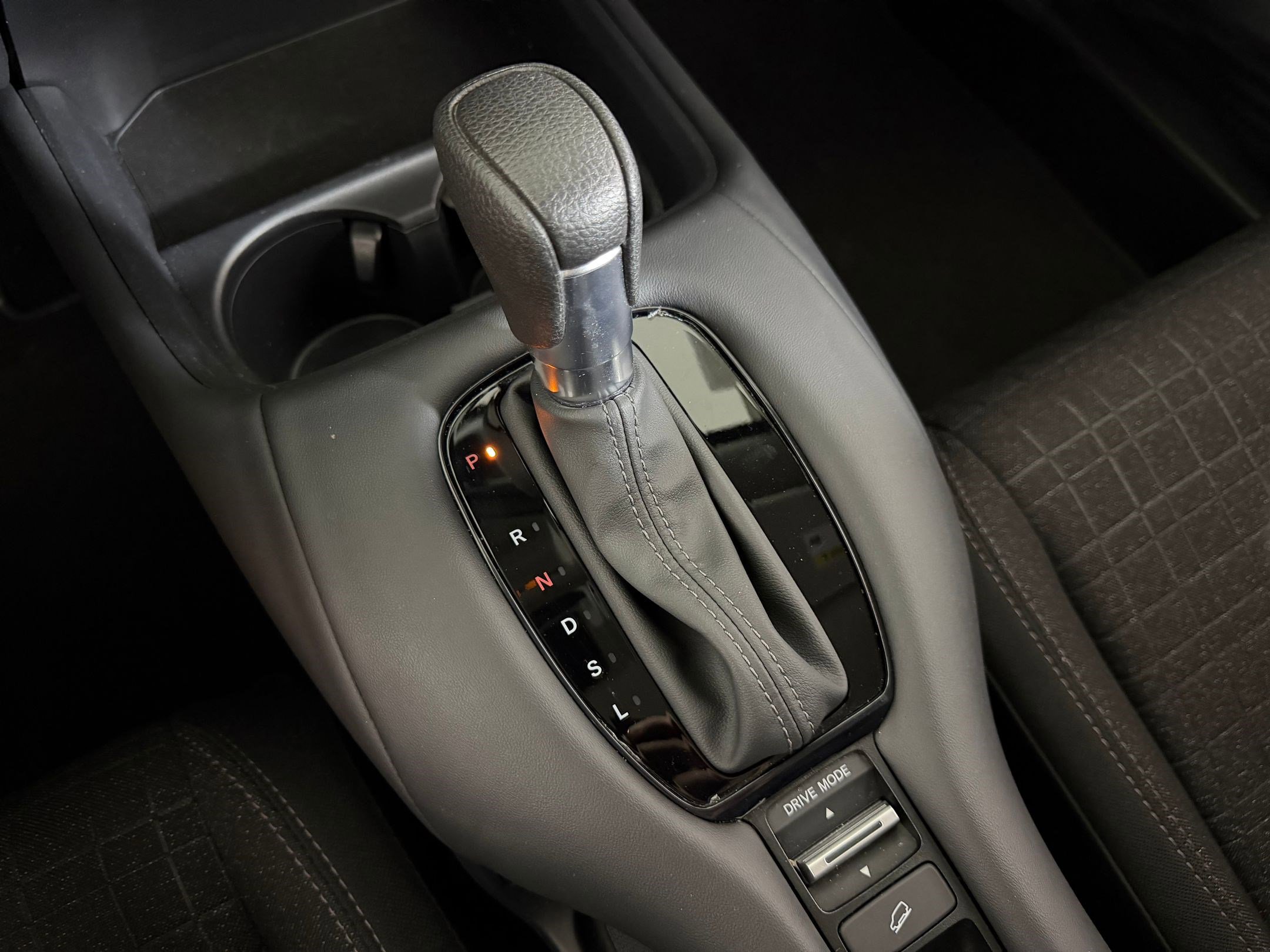Certified 2025 Honda HR-V LX image 14