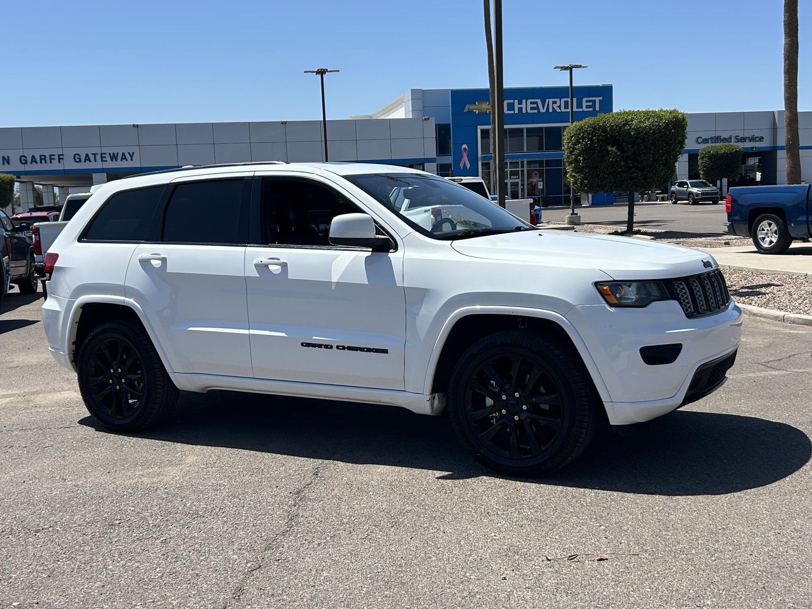 Used 2020 Jeep Grand Cherokee Altitude RWD image 7