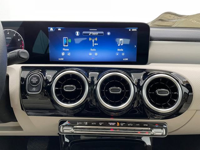 New 2025 Mercedes-Benz CLA 250 image 4