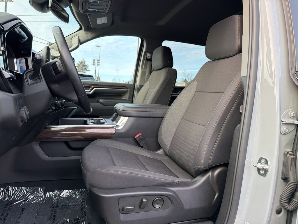 Certified 2024 Chevrolet Silverado 2500 LT w/ All Star Edition image 9