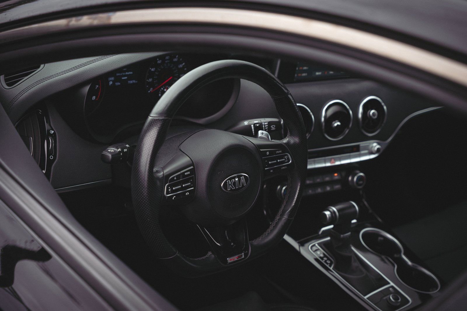 Used 2021 Kia Stinger GT-Line image 25