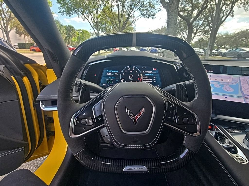 Used 2025 Chevrolet Corvette Z06 RWD image 19