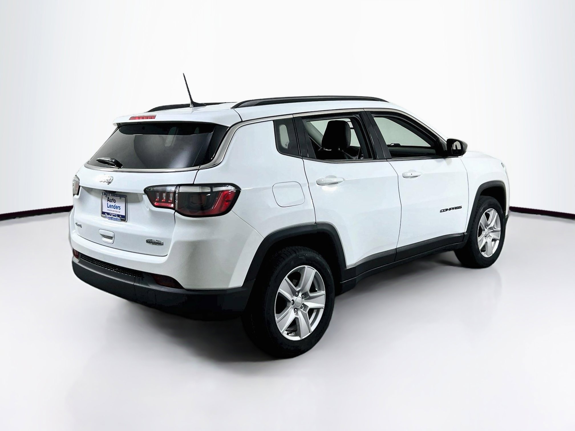 Used 2022 Jeep Compass Latitude w/ Convenience Group AWD/4WD image 5