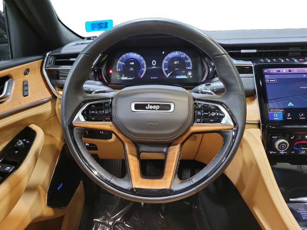 Used 2023 Jeep Grand Cherokee Summit AWD/4WD image 24