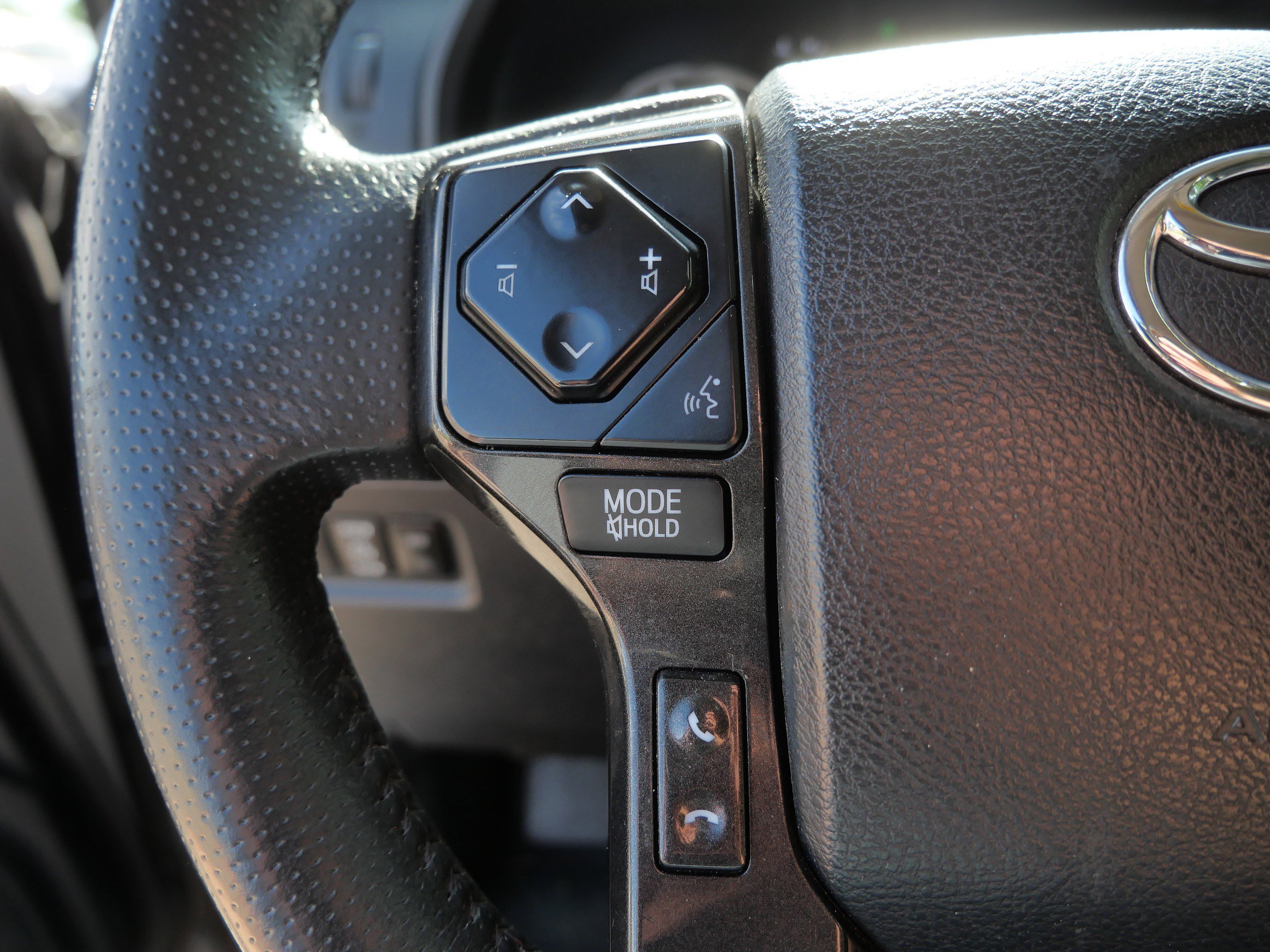 Certified 2020 Toyota 4Runner TRD Off-Road Premium AWD/4WD image 28