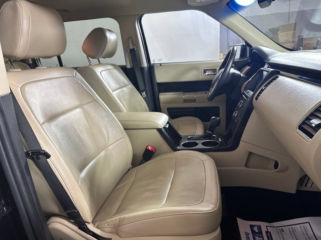 Used 2018 Ford Flex SEL w/ Equipment Group 202A AWD/4WD image 32