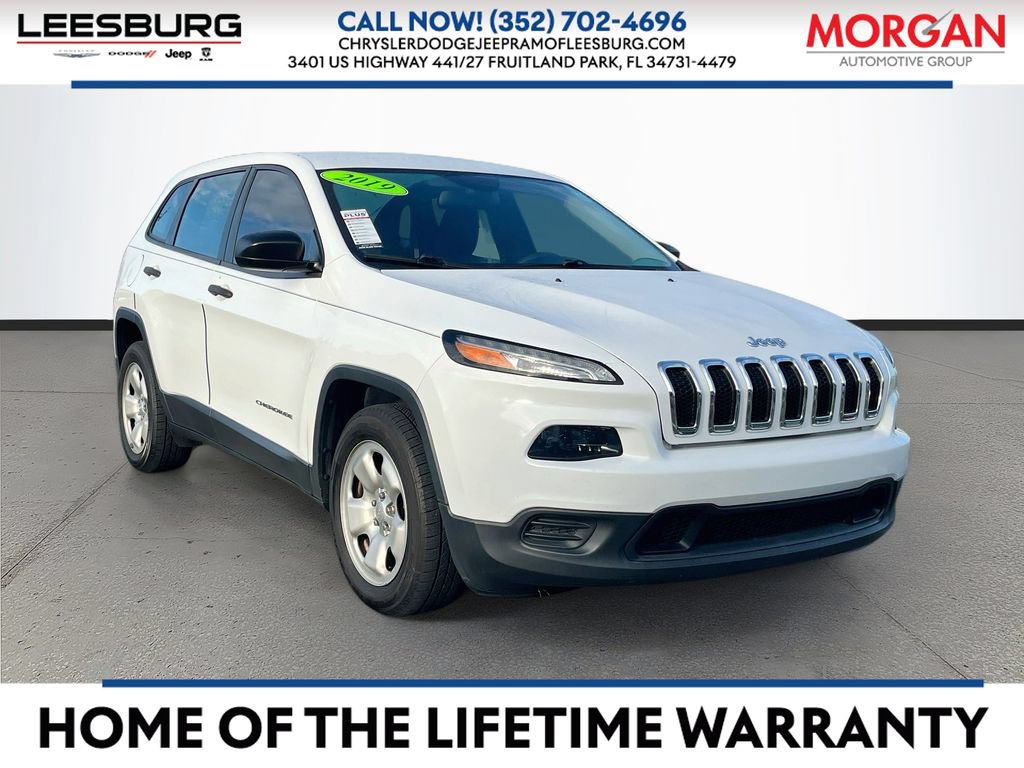 Used 2017 Jeep Cherokee Sport FWD image 1