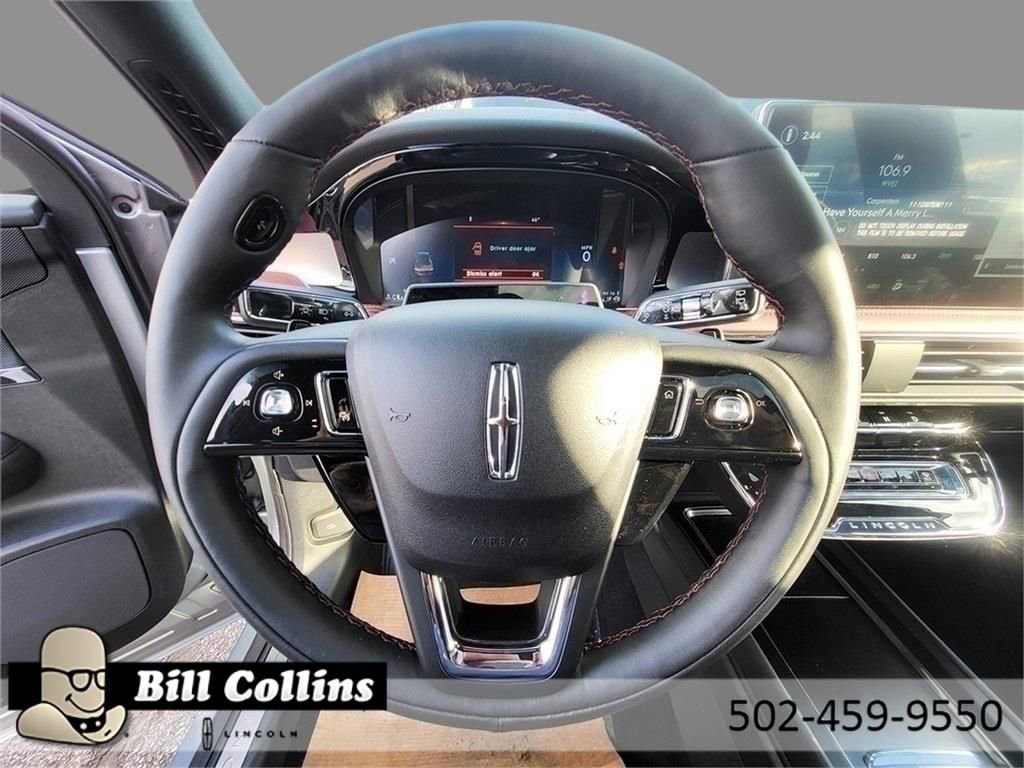 New 2024 Lincoln Corsair Reserve w/ Equipment Group 202A image 15