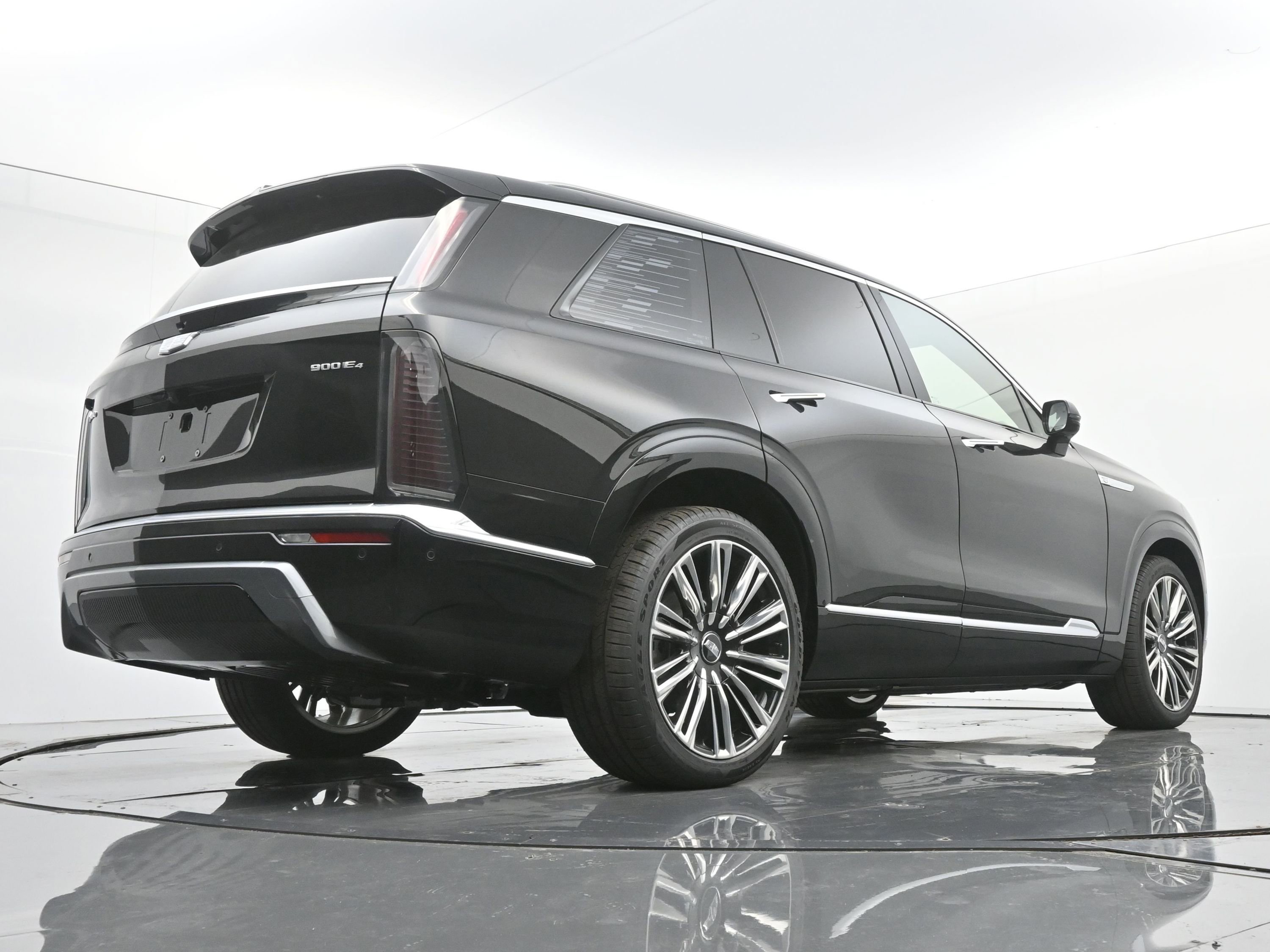 New 2026 Cadillac Vistiq Premium Luxury w/ LPO, Floor Liner Package image 19