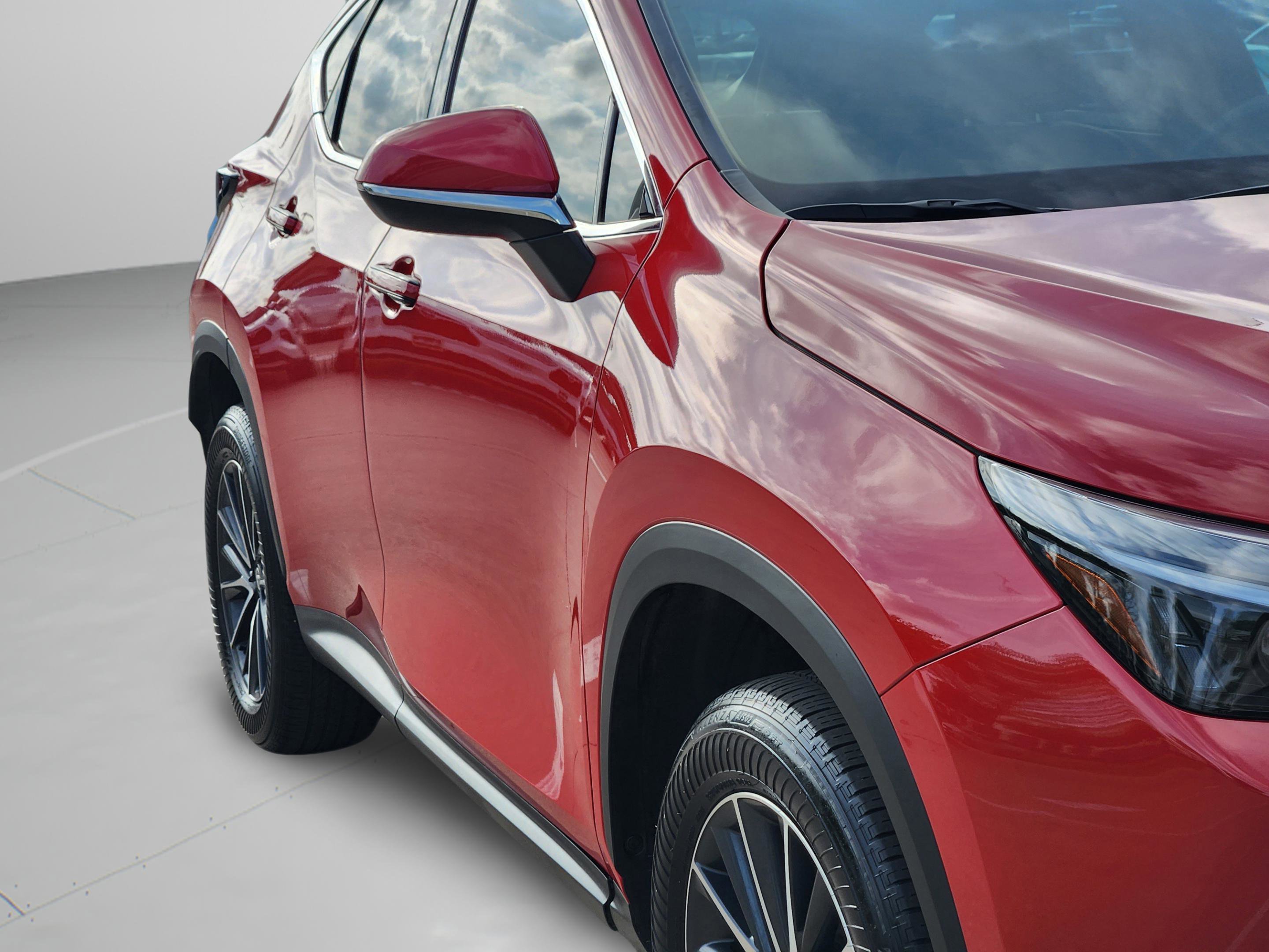 Used 2025 Lexus NX 250 FWD w/ Towing Package (2000 Lbs) image 8