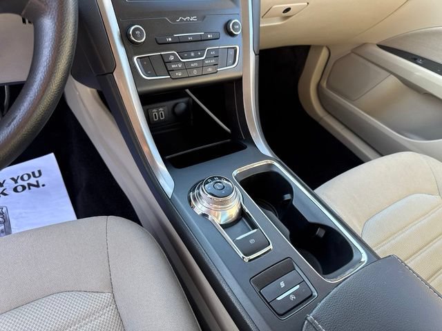 Used 2020 Ford Fusion SE FWD image 21