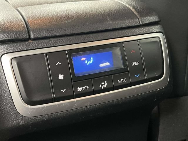 Used 2019 Toyota Highlander SE AWD/4WD image 22