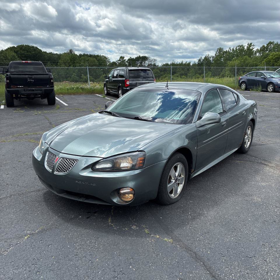Used 2005 Pontiac Grand Prix GT w/ Leather Trim Package FWD image 5